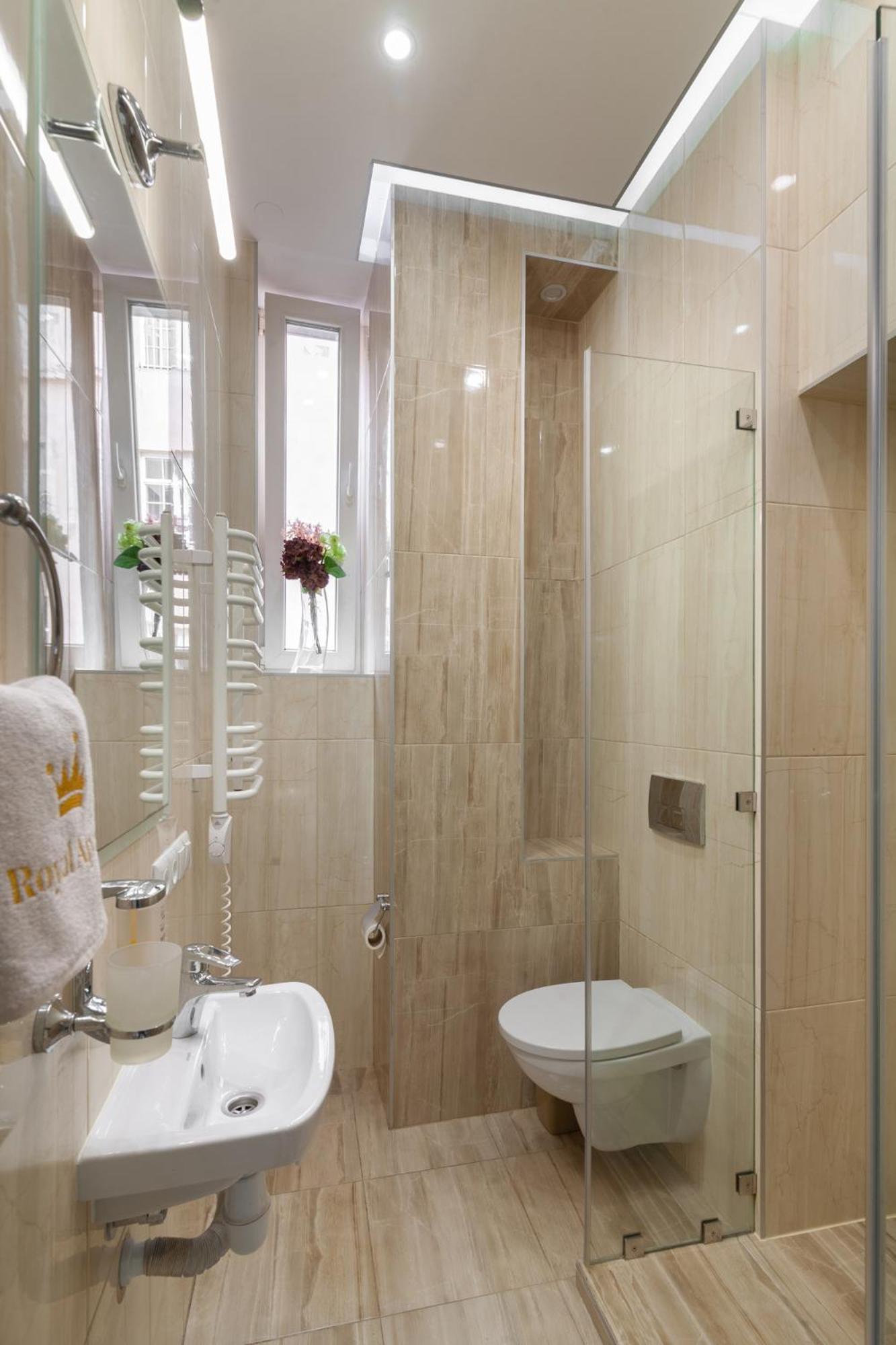Royal Apartment On Franka 28 Lviv Exterior photo